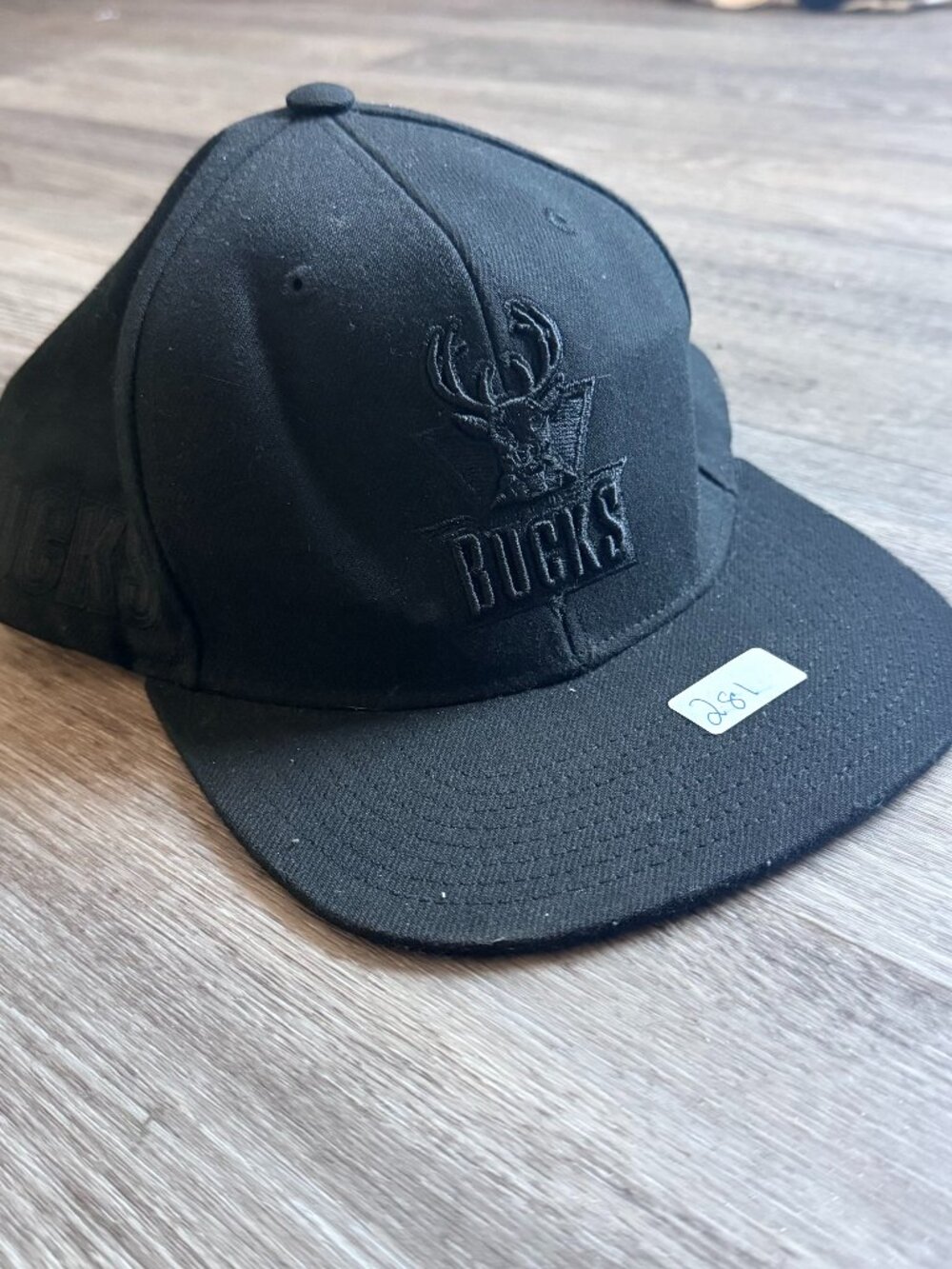 Mitchell & Ness Milwaukee Bucks Black Snapback Hat